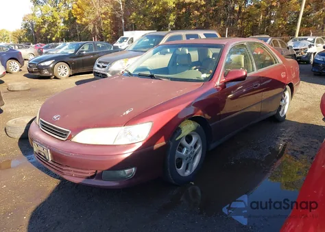 2001 Lexus Es 300 из США, поврежденный, VIN JT8BF28G510298582